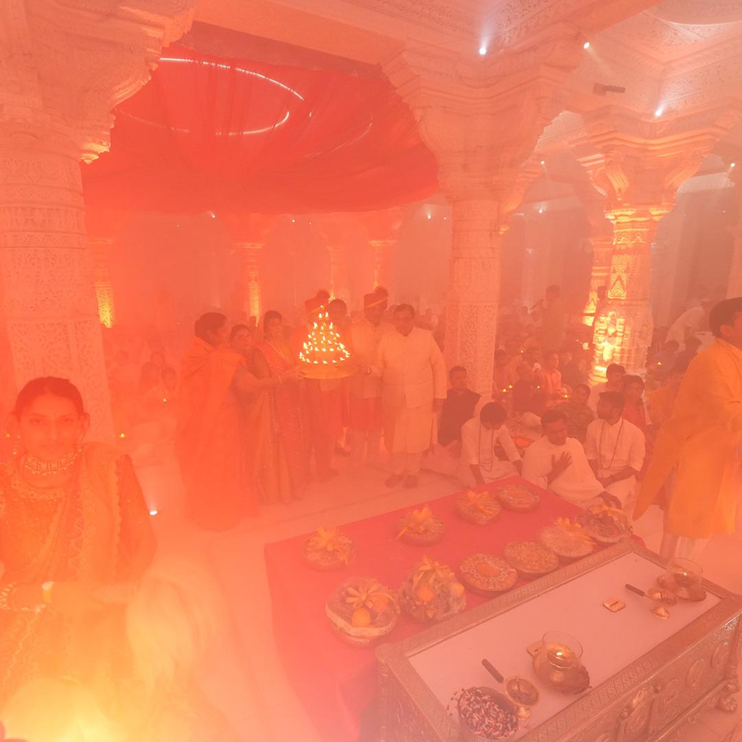 Maha Guru Arti