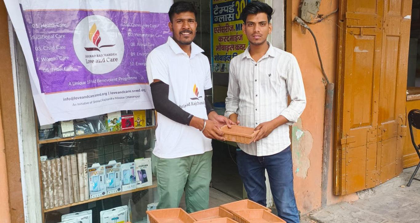 Jaipur Centre Compassionately Cares for our Feathered Friends